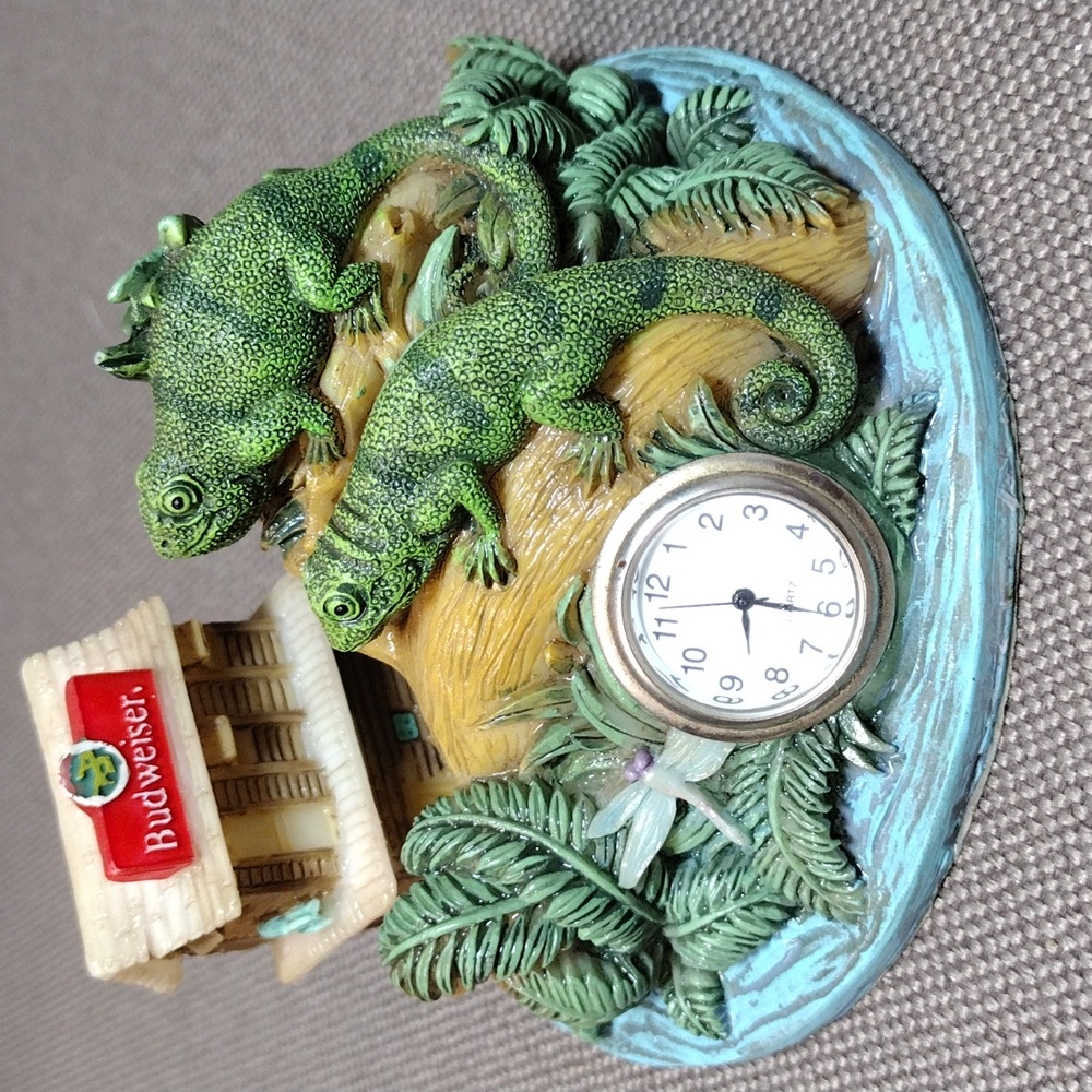 1999 BUDWEISER vintage novelty iguana clock
